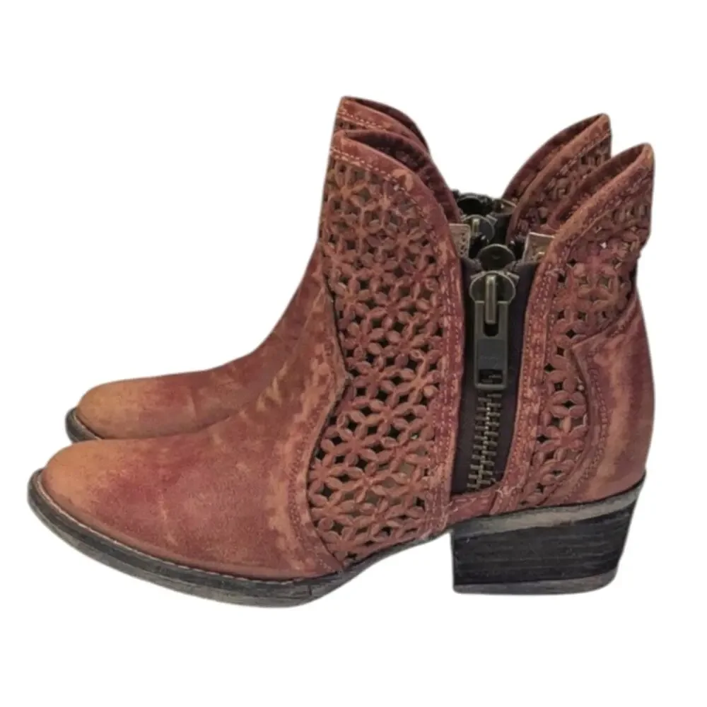 Circle G by Corral Distressed  Ankle Boots GUC Size 6.5   S3751